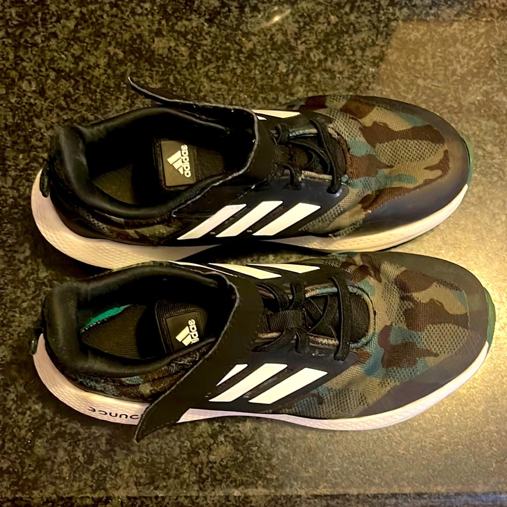 Adidas Camouflage Tennis Shoe